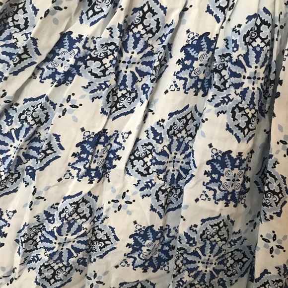 Flowy Halter Tank - Picture 2 of 5